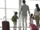 Voyager en famille : image, photo d'une famille en train de partir en voyage.